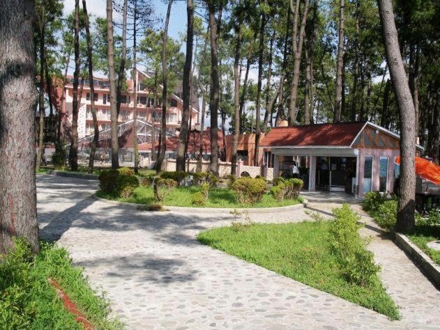 Villa Reta Hotel & Spa Григолети Екстериор снимка