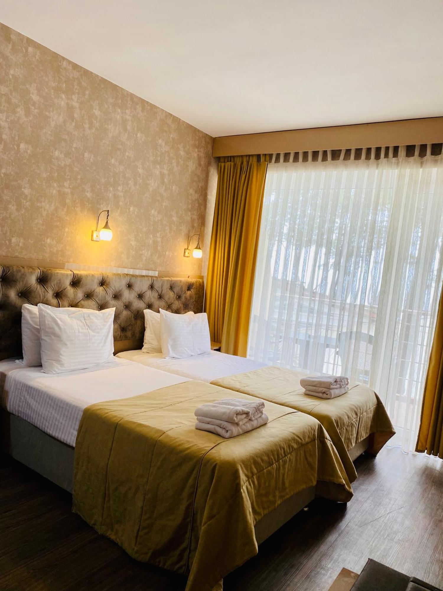 Villa Reta Hotel & Spa Григолети Екстериор снимка