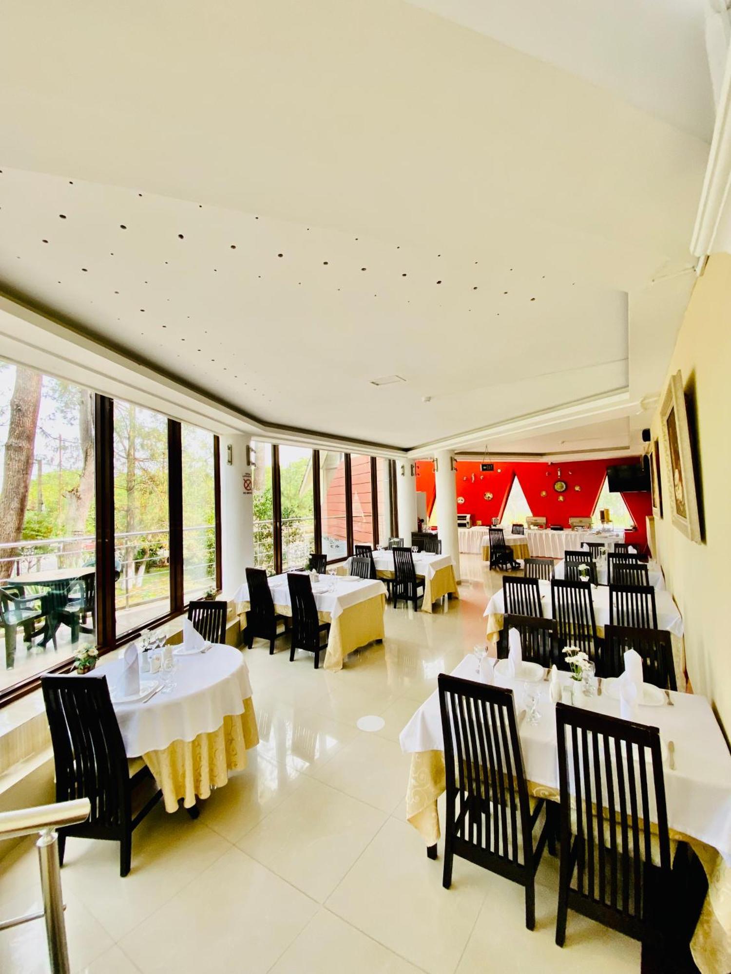 Villa Reta Hotel & Spa Григолети Екстериор снимка
