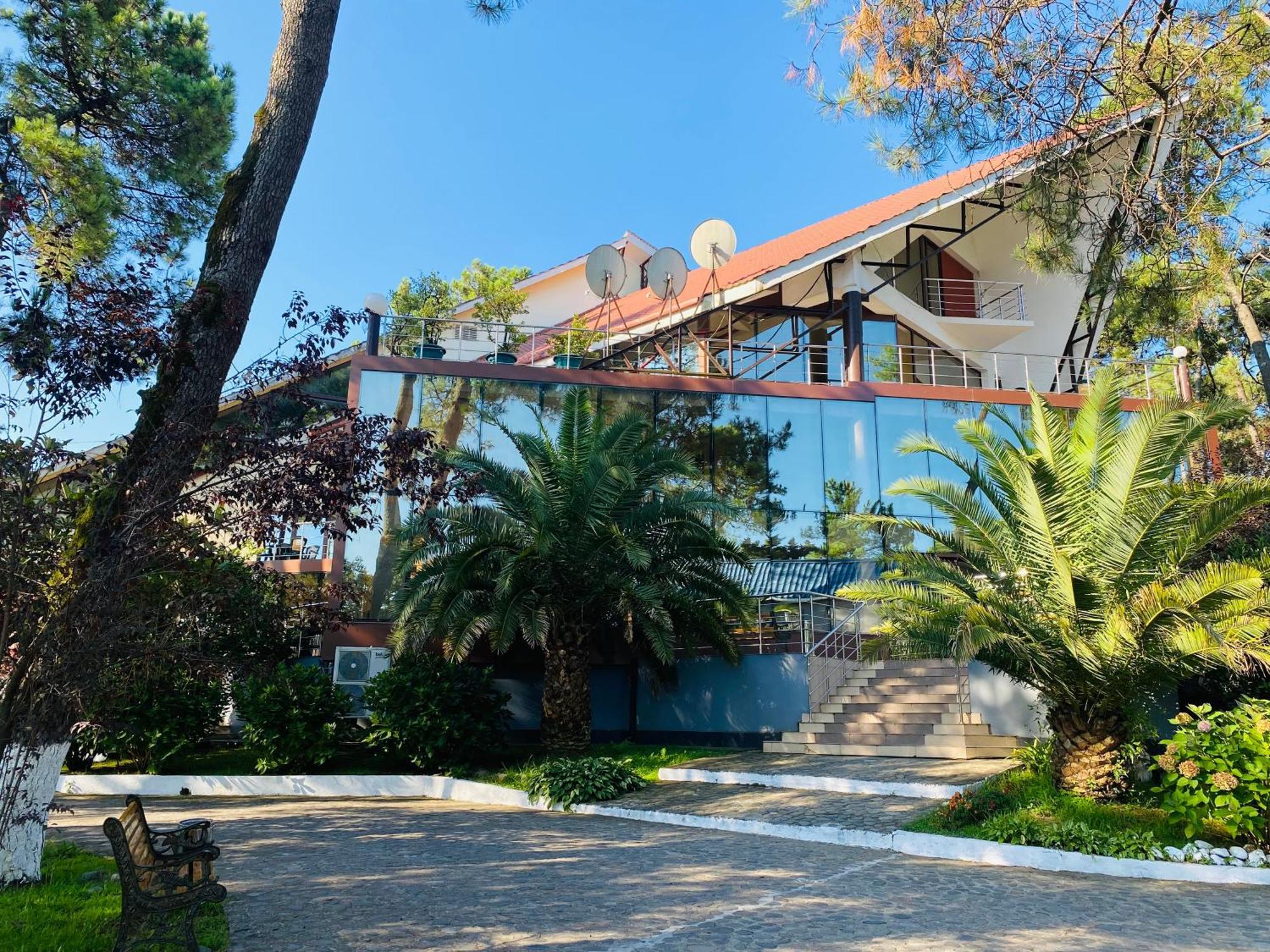 Villa Reta Hotel & Spa Григолети Екстериор снимка